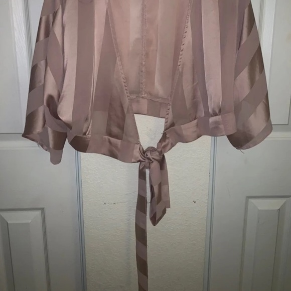 Contemporary forever 21 pink tie around top - Picture 4 of 4